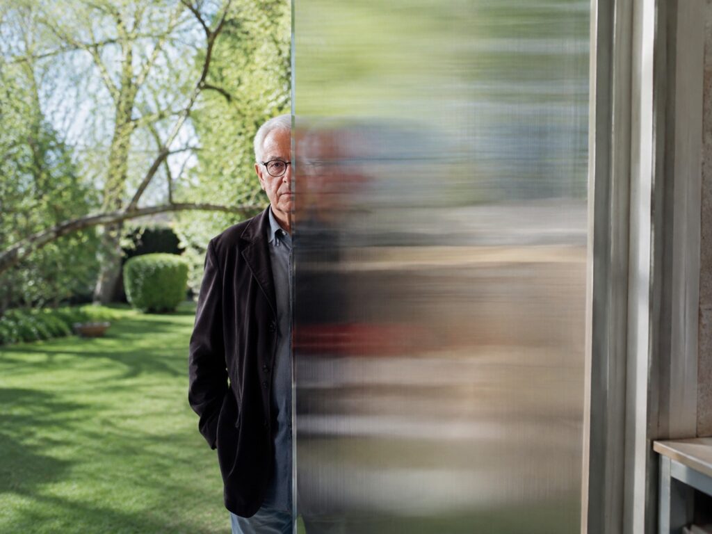 Blurred Visionary