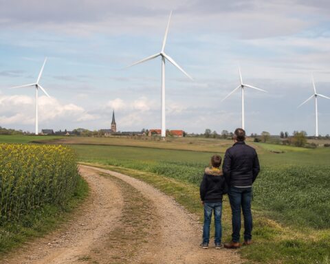 Thousands of new French windfarms — but no reduction in carbon emissions